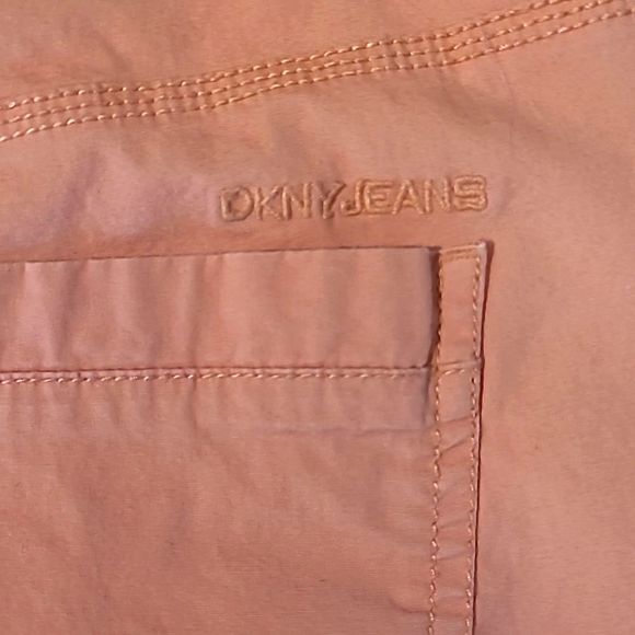 DKNY Roll Tab Bermuda / Short Shorts Mid Waist Rise Pockets Adjustable Length - Picture 14 of 16